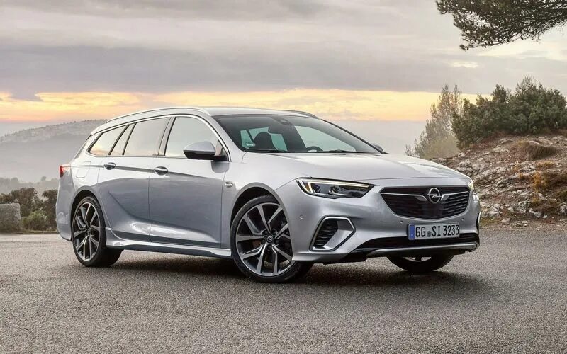 Инсигния универсал 2025. Opel insignia sports tourer 2018. опель инсигния 2018. opel insignia sports tourer 2017. opel insignia 2018 универсал.