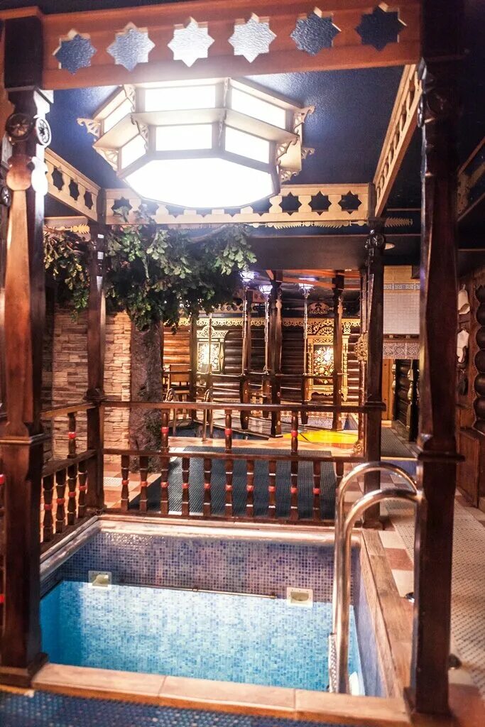 Сауна лабиринт омск. Иркутск чудотворская улица 4а лабиринт. Сауна лабиринт иркутск. Бассейн лабиринт в санкт-петербурге. Симург сауна иркутск.