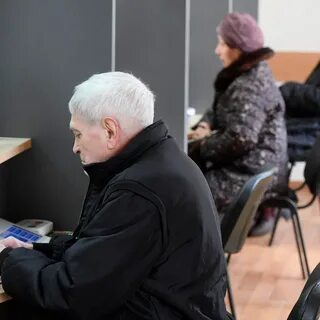 Пенсионеров освободили