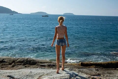 Watch 12 pics of Delilah G Seaside Rocks at EpicPornPics.com Browse more FR...