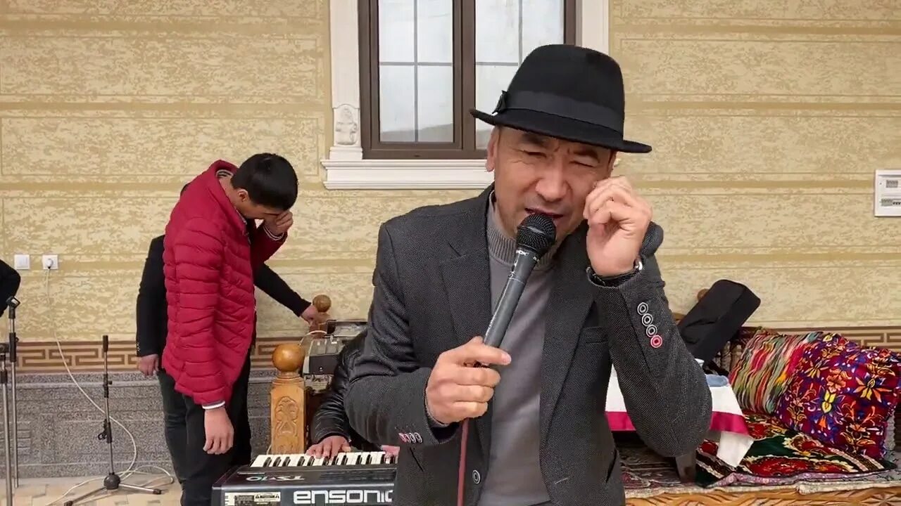 Mister Qaxa блоггер. Xontaxta Mister Qaxa. Мистер Каха mp3.