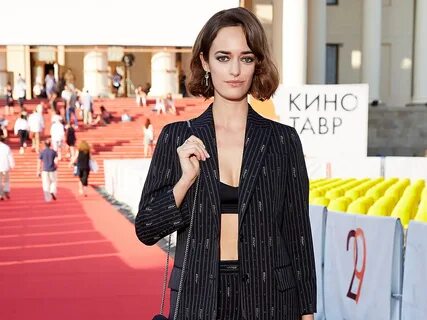 Porno ayollarning kokragiga igna qoyadi