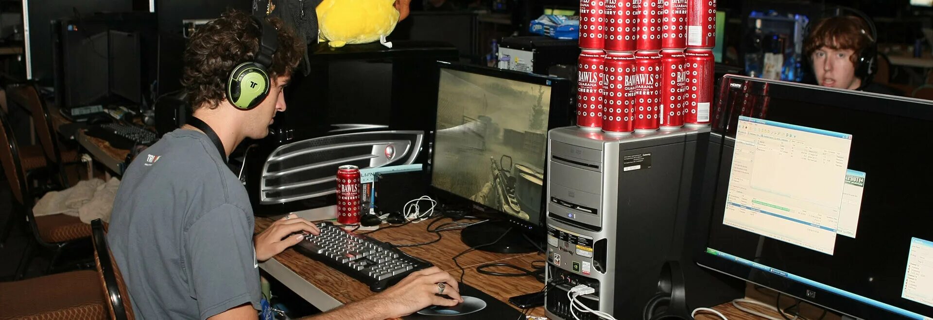 ПК геймер. Геймер фото. Компьютер 2009. Игровые компы 2010 года.