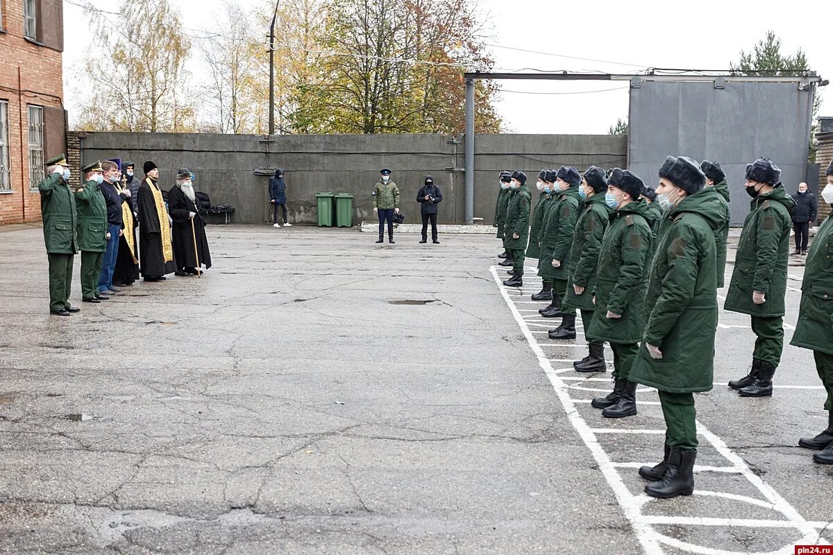 Областной военкомат Псков. Осенний призыв Псков. Псков армия. Военкомат г остров Псковская область.