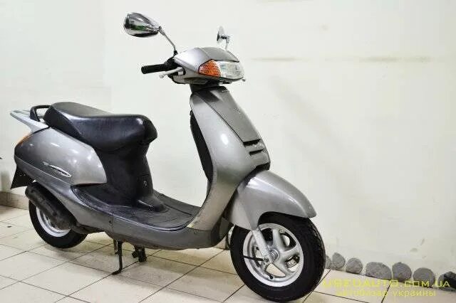 Скутер honda pax. Хонда лид 48. Скутер хонда 100 кубов. Хонда дио 2006. Скутер honda scv 100.