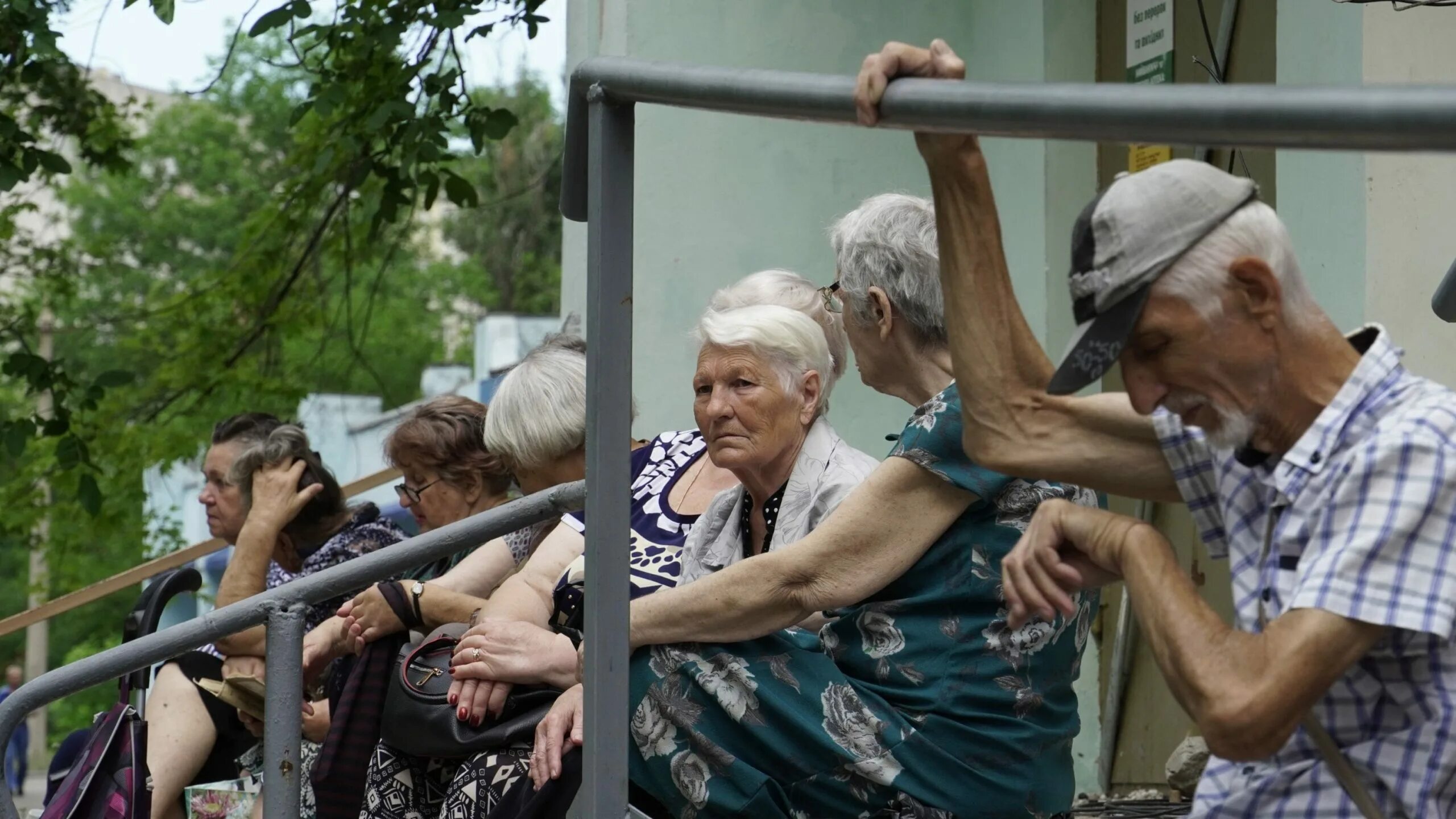 Пенсионеры. Жизнь пенсионера. Одинокие пенсионеры. Пенсионеры за 80.