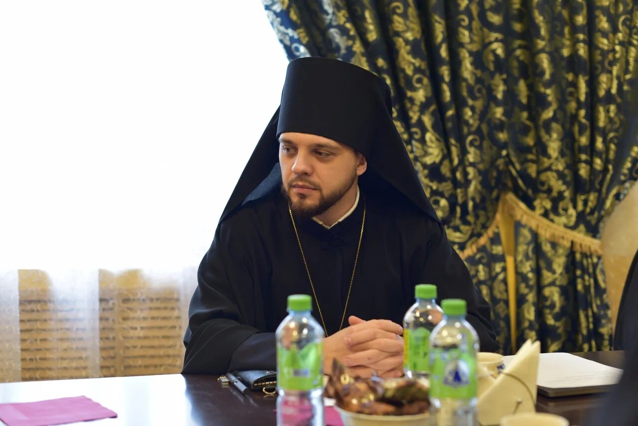 Иеромонах иларий. Иеромонах кирилл крюченков. отец кирилл яранская епархия. иеромонах кирилл сорокин. отец кирилл яранск.