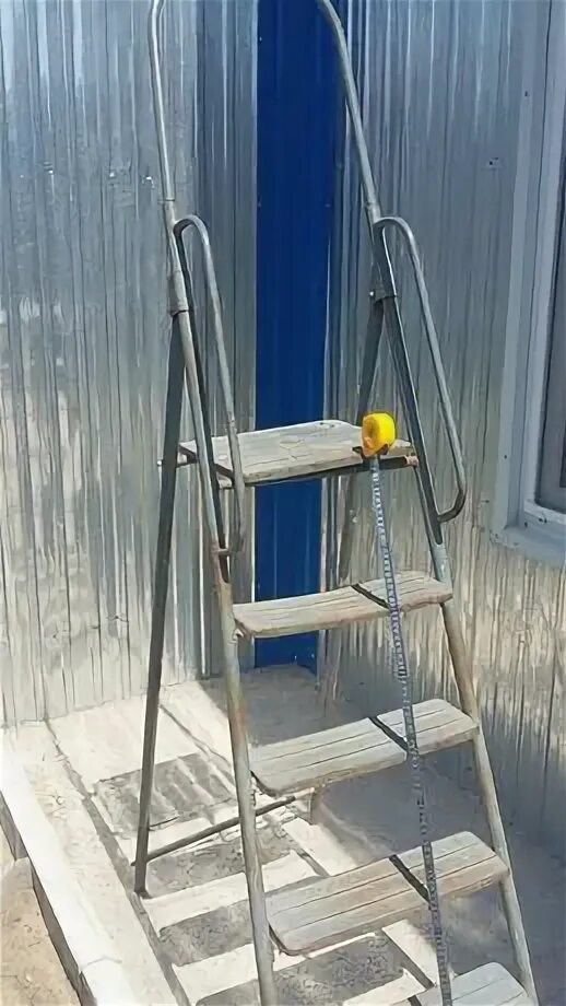 Стремянка gigant. Стремянка krause stabilo 7 ступеней. Продам стремянки. Продам стремянки. Лестница-стремянка тундра 6 ступеней 2 секции.