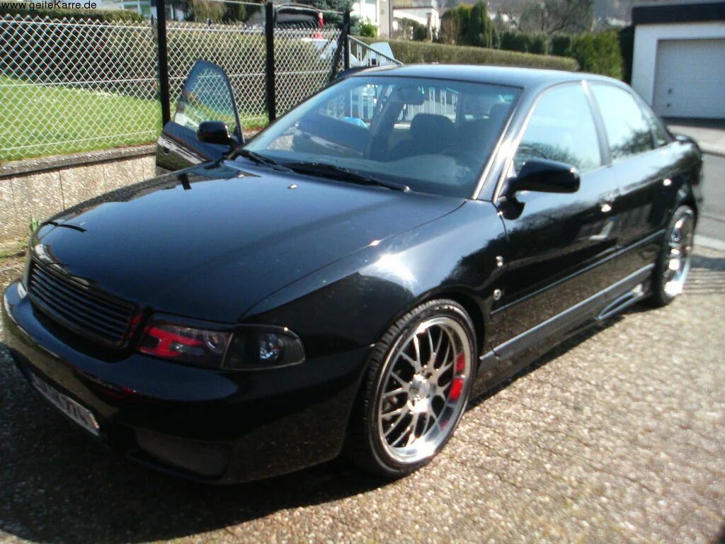 Ауди а4 б5 седан купить. Ауди а4 б5. Audi a4 b5 1996 Black Barracuda. Ауди а4 б5 черная. Ауди а4 1997 тюнинг.