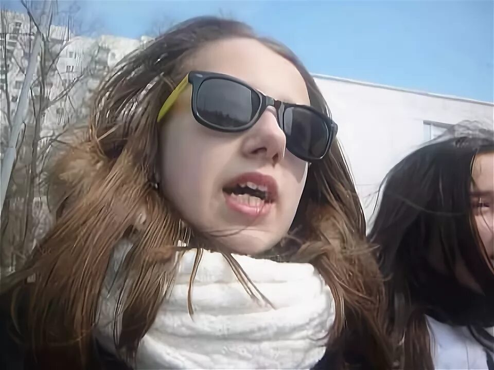 Две дуры