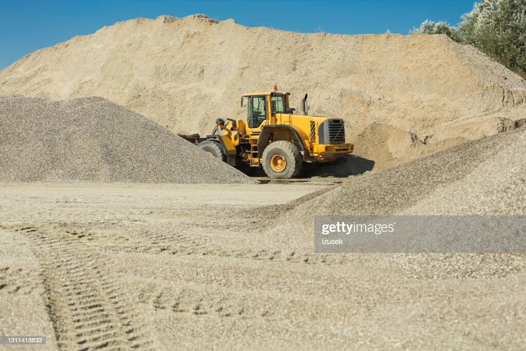 Карьер 3 класс. Горнодобывающая промышленность австралии. Месторождение керн-ривер. Медный карьер чукикамата. Кузнецкий угольный бассейн кузбасс.