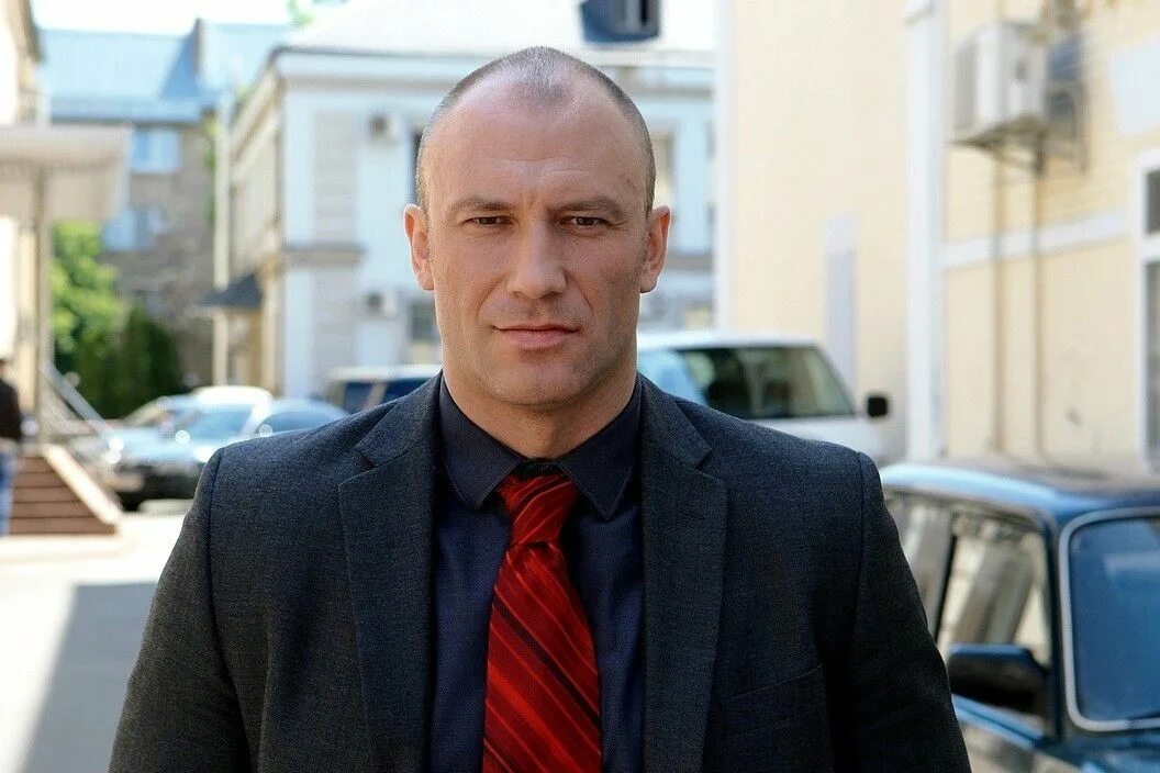 Актер снимается в сериалах. Соловьев константин юрьевич. литейный актеры константин соловьев. константин соловьев фото. константин николаевич соловьёв.