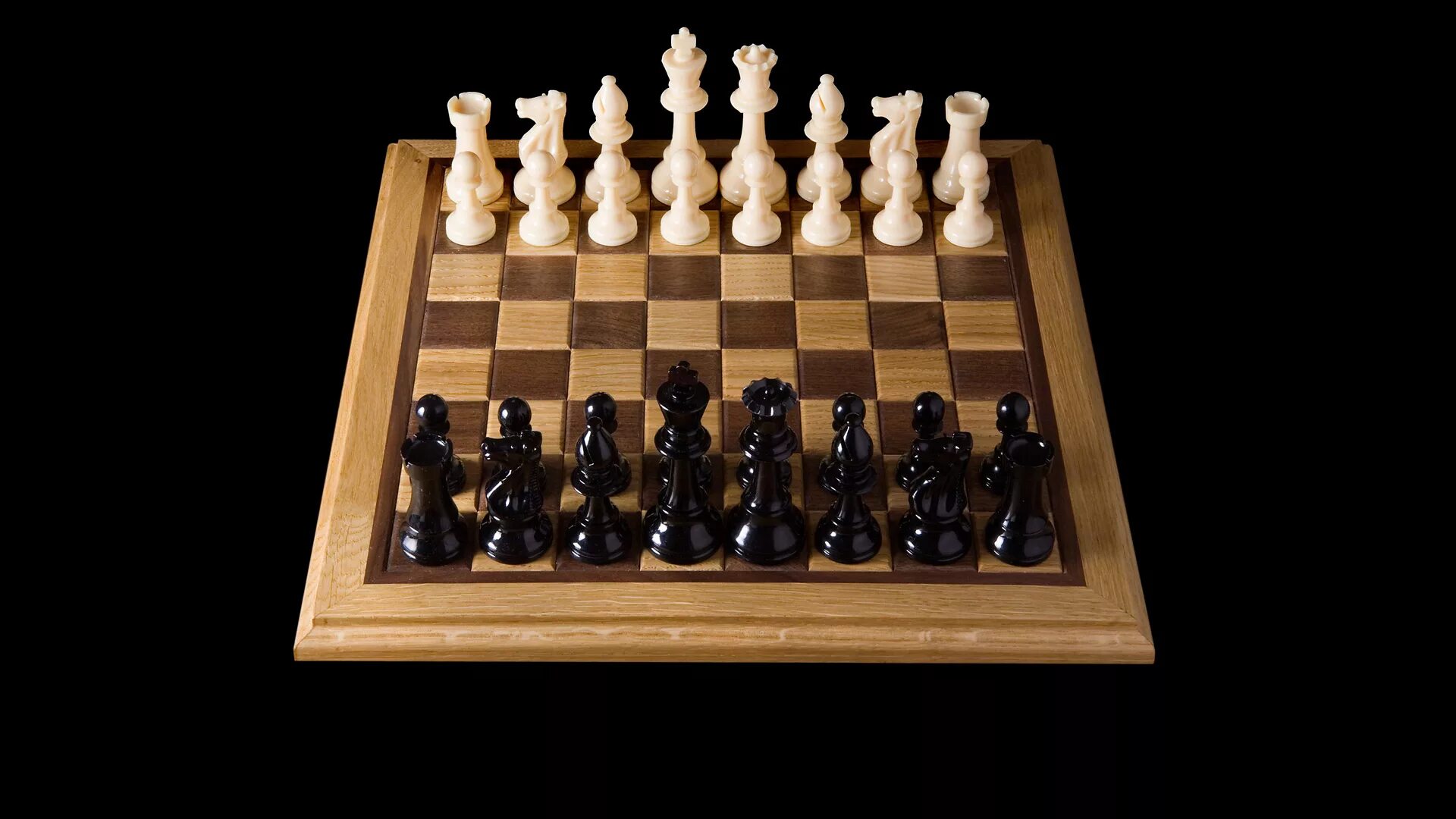 Шахматы расставить фигуры на доске. Индийские шахматы чатуранга. Правильная расстановка фигур в шахматах. Расстановка шахматных фигур на доске.