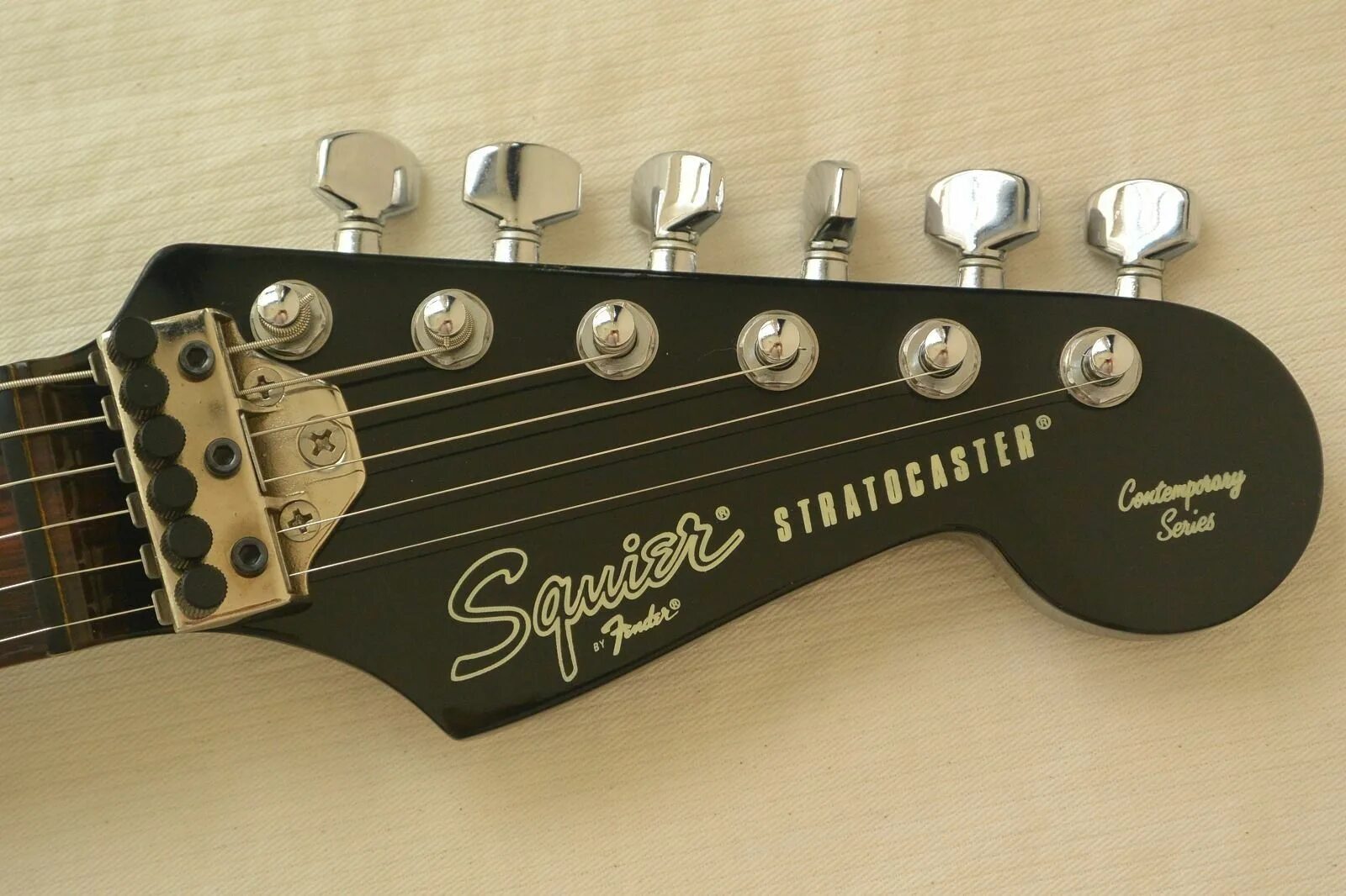 Фендер стратокастер Контемпорари. Фендер скваер 2002. Squier by Fender Contemporary Series 1983.