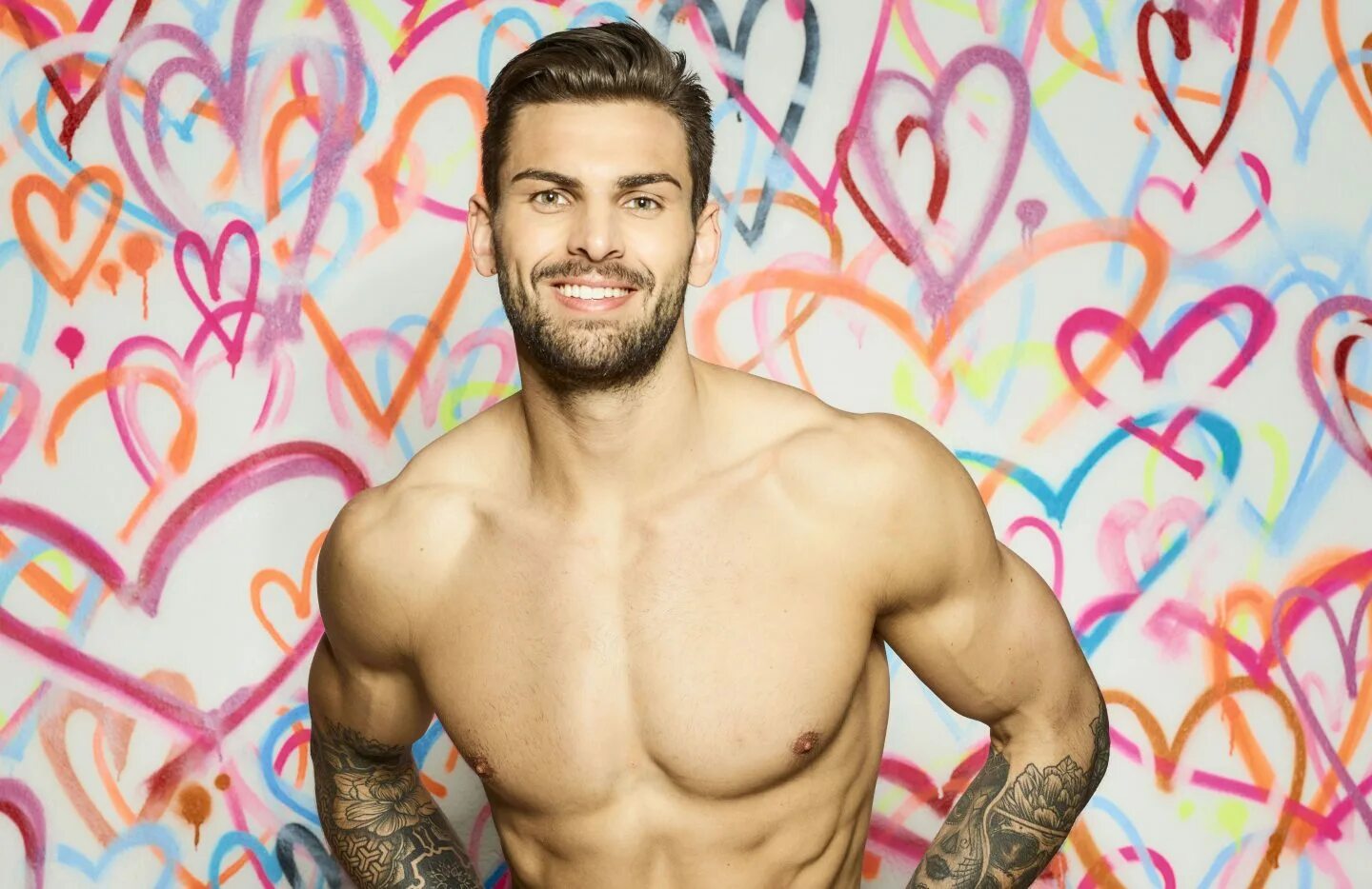 Adam Collard. Adam Love Island. Adam Collard торс. Adam qruşa. Adam на каком языке