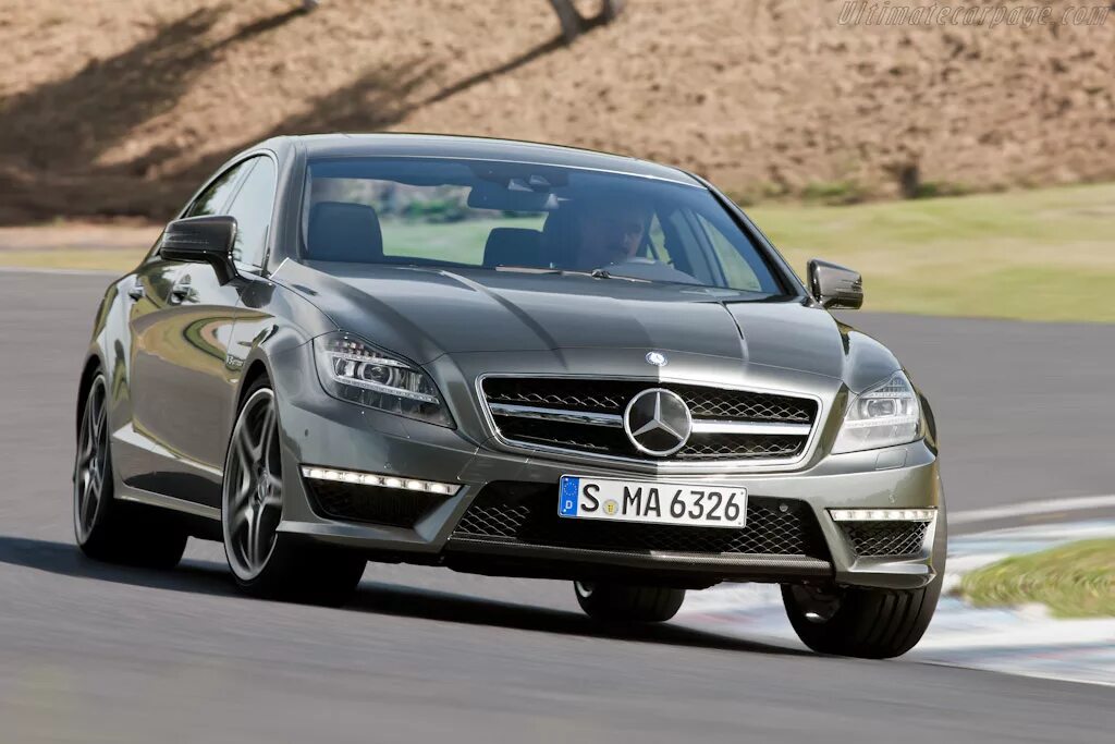 Параметры мерседес. Мерседес слк 63 амг седан 2011. мерс cls старый амг. модельный ряд мерседес 2011. мерседес амг старая модель.