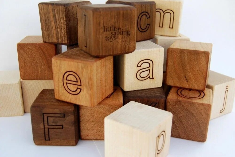 Деревянные кубики купить. Деревянные кубики. Деревянные кубики для детей. Детские кубики из дерева. Маленькие деревянные кубики.