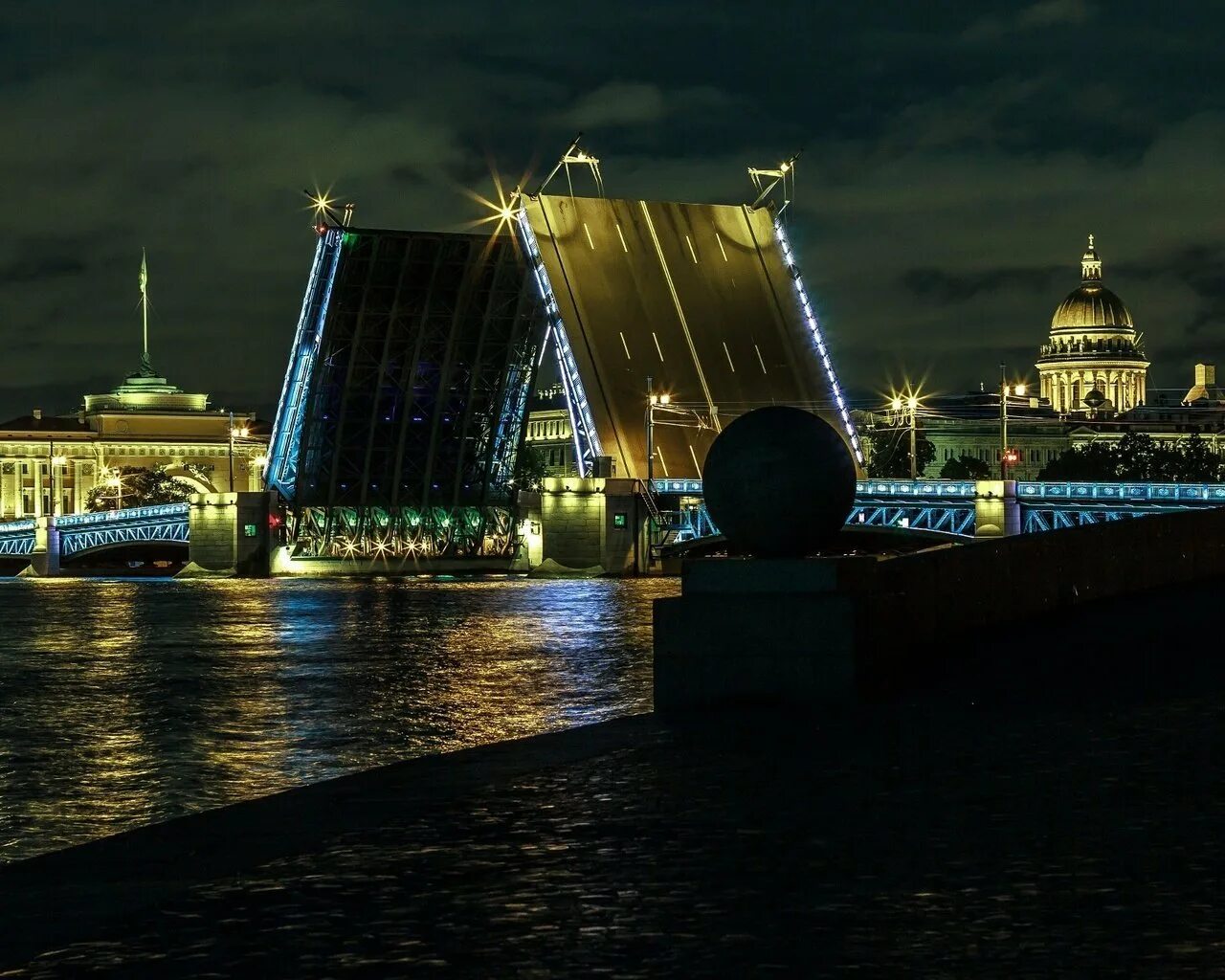 Питер реальная жизнь. Разводные мосты в Санкт-Петербурге. Питер мост со в Санкт-Петербурге. Разводной мост в Санкт-Петербурге ночью.