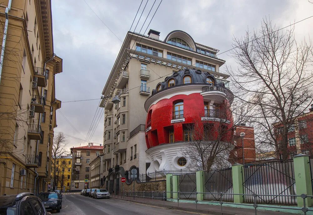дом яйцо на чистых прудах. особняк яйцо какого цвета. у́лица машкова дом яйцо. необычные здания москвы. дом яйцо фаберже москва.