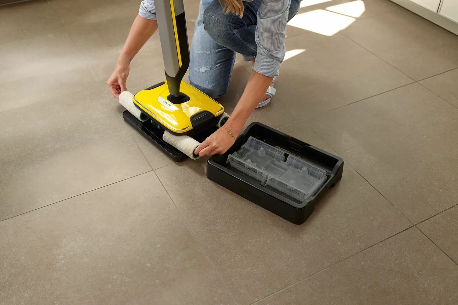 Керхер мыть полы. Швабра для пароочистителя керхер. Пылесос karcher fc 5. Керхер мыть полы. Полотер керхер fc5.