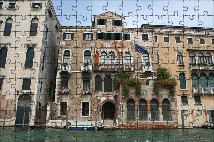 Ubide ondoko jauregi handia Palazzo Surian Bellotto, Canna. Flickr