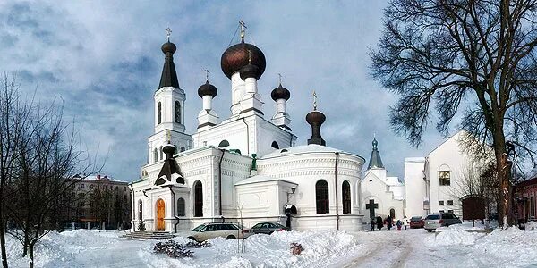 Фото храма трех святителей Храм Трех Святителей на Кулишках Район Хитровской площади Национальный иссле
