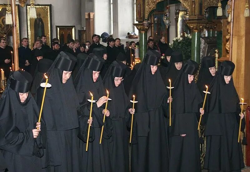 Уйти в монастырь навсегда. Женский монастырь монахини жизнь в монастыре. дивеевский монастырь постриг в монахини. дивеевский монастырь монашество. дивеево монастырь монахини.