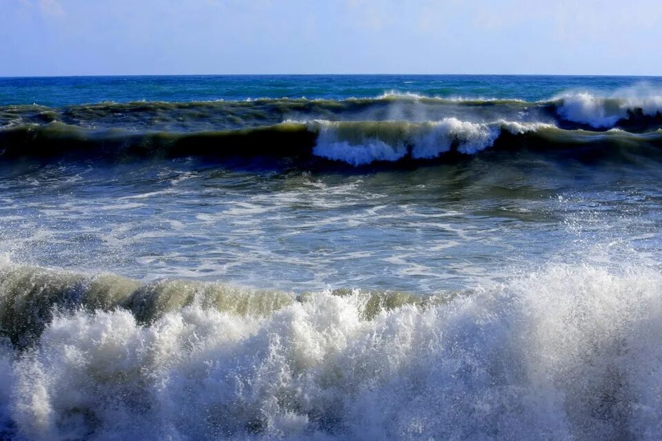Море море шумит прибой. Мацеста волны. Морской Прибой Сочи. Море шумит. Шум морского прибоя.