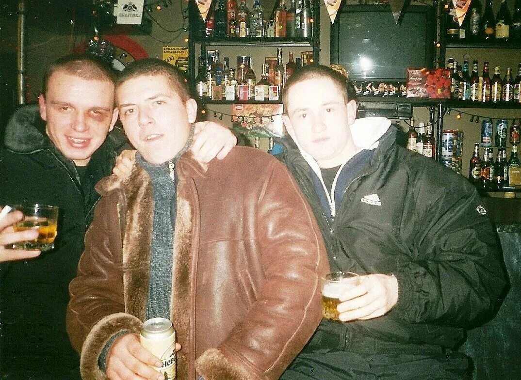 Бандиты из 90 заступились за бабушку: найдено 84 картинок