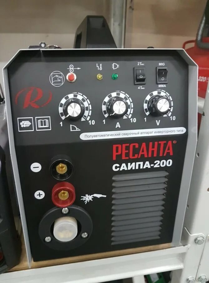 Сварка полуавтомат ресанта без газа. Ресанта полуавтомат САИПА-200. Полуавтомат Ресанта САИПА. Сварочный аппарат инверторный п/а САИПА-200 Ресанта 65/9. Сварка полуавтомат Ресанта 200.