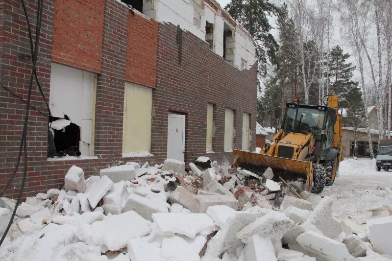 Авось кемерово. Строительство Озерска. Озерск вырубка. Территория бывшего УПТК ЗАО «ЮУС». Здание ЮУС Озерск кирпичное.