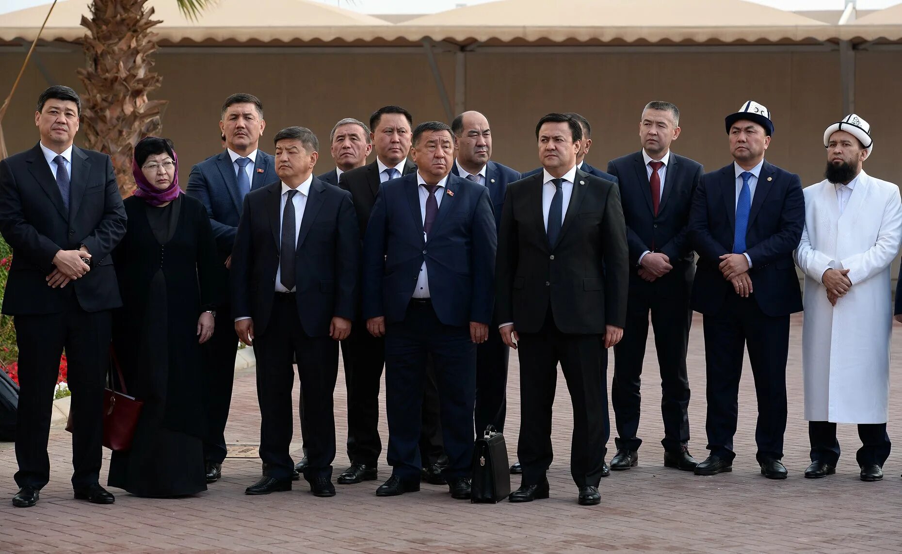 Посольство саудовская в москве. Посольство саудовской аравии логотип. Посол россии в эр рияде 2022. Посольство россии в саудовской аравии. 3-й неопалимовский переулок.