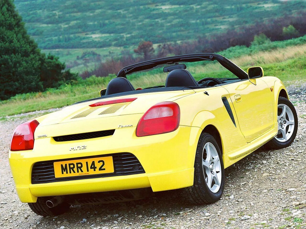 Тойота мр2 характеристики. Toyota mr2. Toyota mr2 Roadster. Toyota mr2 1999. Toyota mr2 2006.