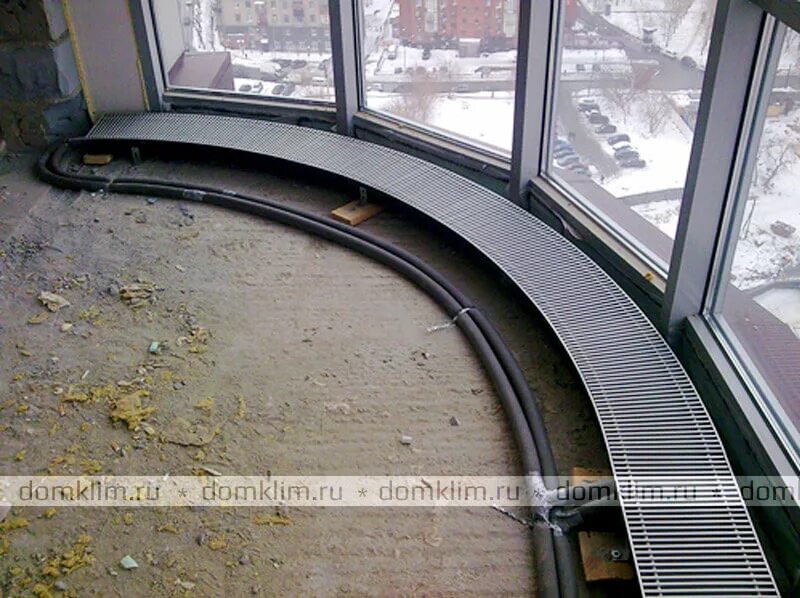 Радиатор в полу для панорамных. Внутрипольный конвектор радиусный. напольные конвекторы для панорамных окон. конвектор для панорамных окон. радиаторы для панорамных окон.