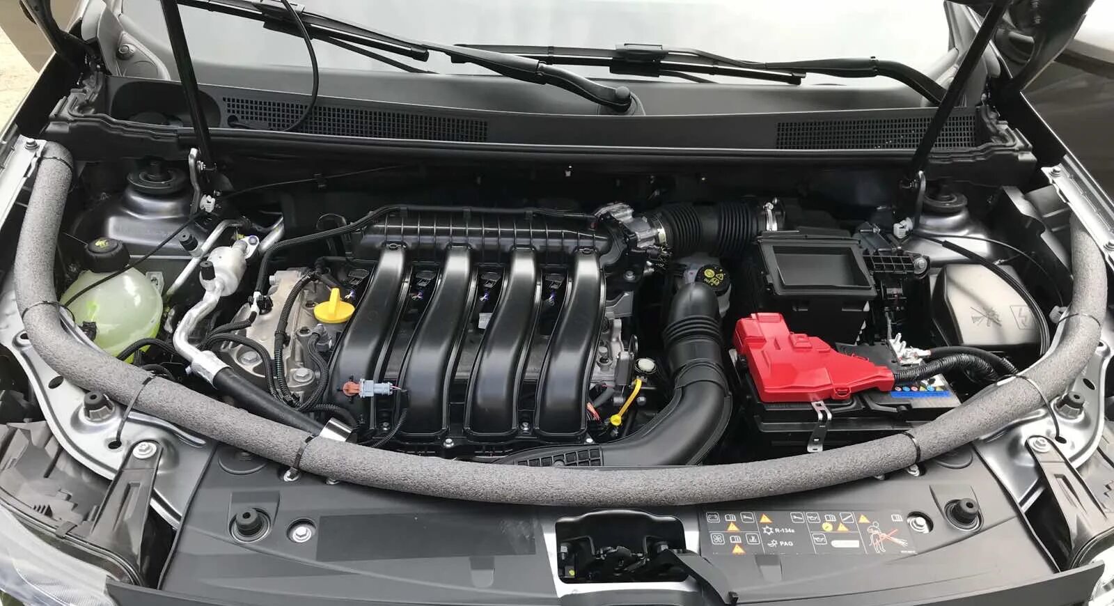 Как снять капот рено дастер 21. Шумо и теплоизоляция капота Renault Duster (1G), 2 л, 2014 года тюнинг DRI