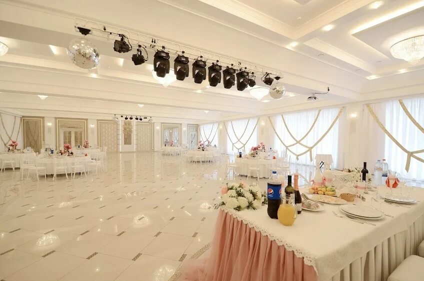 2 почепская брянск дом торжеств. Дом торжеств брянск 2 я почепская. Дом торжеств брянск 2 я почепская. Дом торжеств брянск 2 я почепская. Гранд холл брянск.