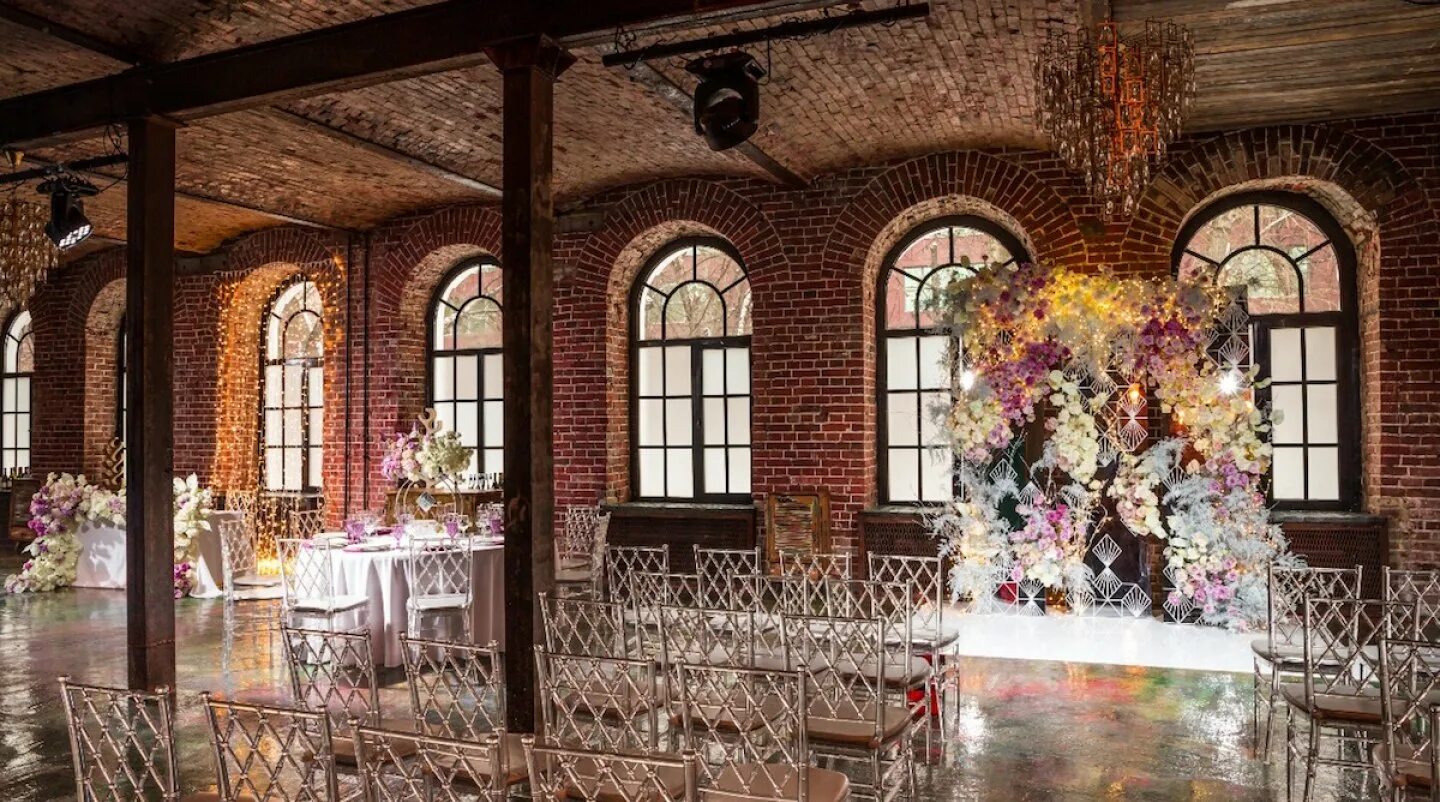Лофт холл зал ратуша. Автозаводская холл. Автозаводская холл. Loft hall ленинская слобода. Loft hall зал montblanc.