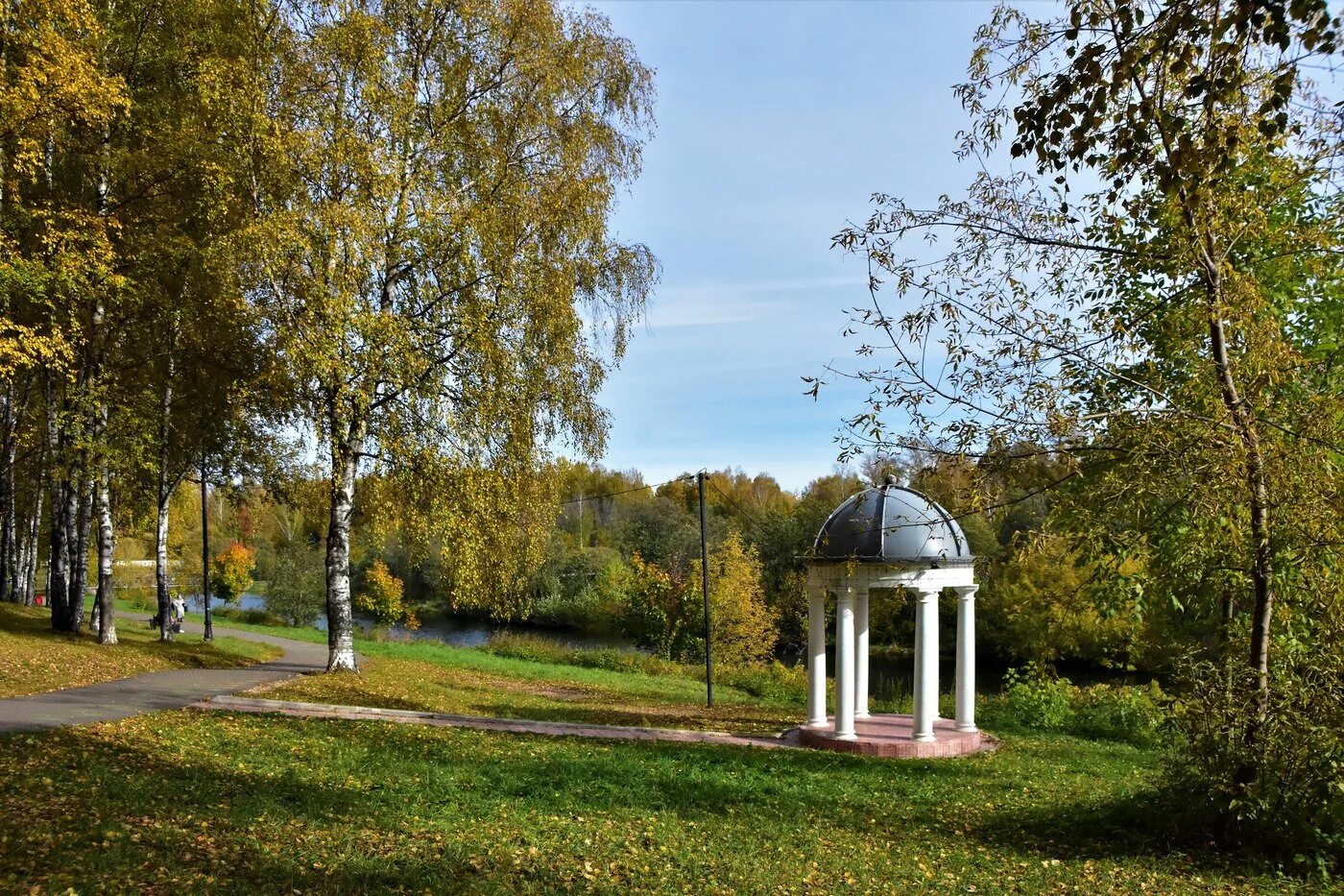 Парк в клину. Сестрорецкий парк клин осень. парк город клин московская область. клин клинский парк.