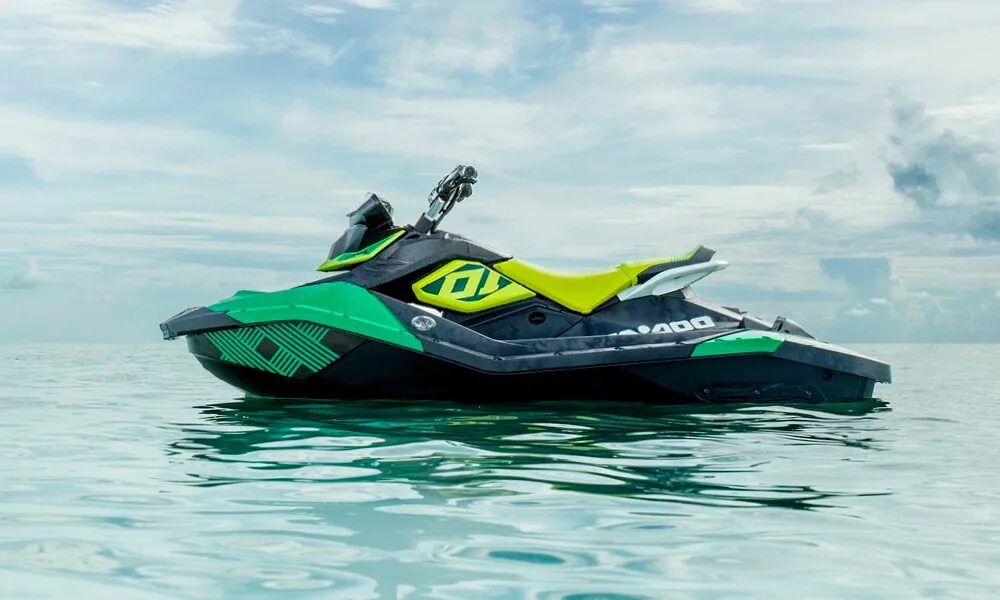 Brp trixx. Гидроцикл sea doo spark trixx. sea doo spark trixx 2025.