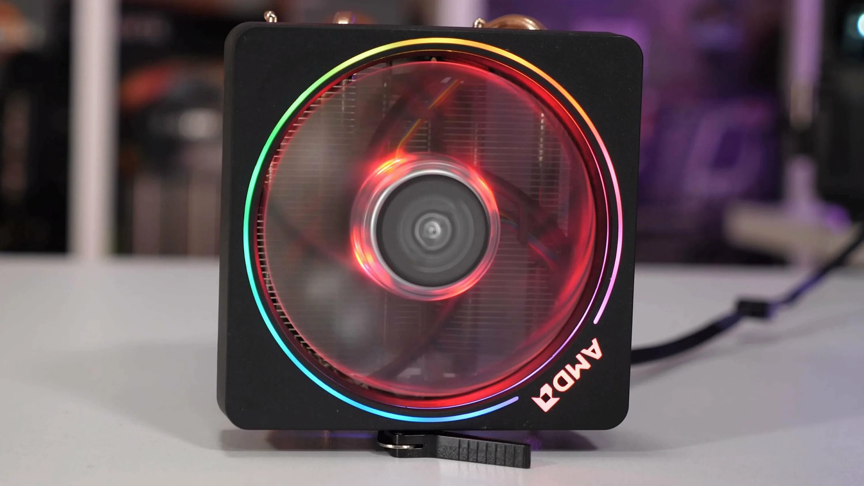 Amd wraith prism. Кулер АМД Wraith Prism. Кулер Ryzen Wraith Prism. Кулер для процессора AMD Wraith Prism. Кулер AMD Wraith Prism RGB.