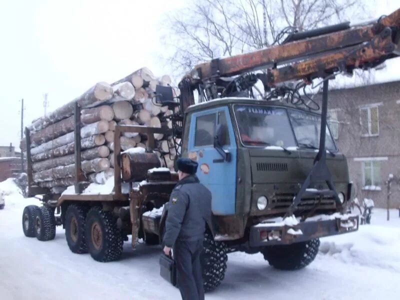 Лесовозы в красноярском крае. КАМАЗ 6423 лесовоз. ЗИЛ 131 лесовоз. МАЗ 7313 лесовоз. КАМАЗ 43103 лесовоз.