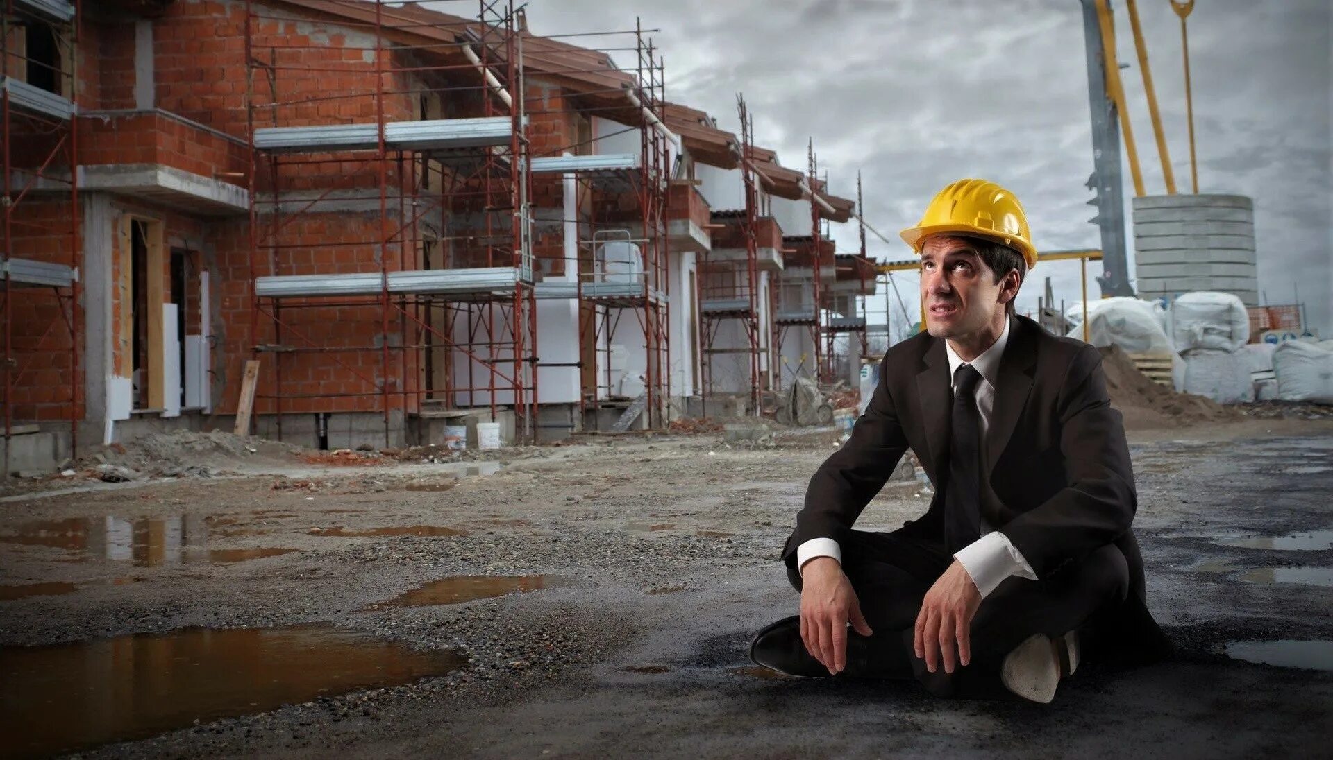 Банкротство застройщика фото. Банкрот строительная компания. Банкрот строительная компания. Суд с застройщиком. Банкротство застройщика.