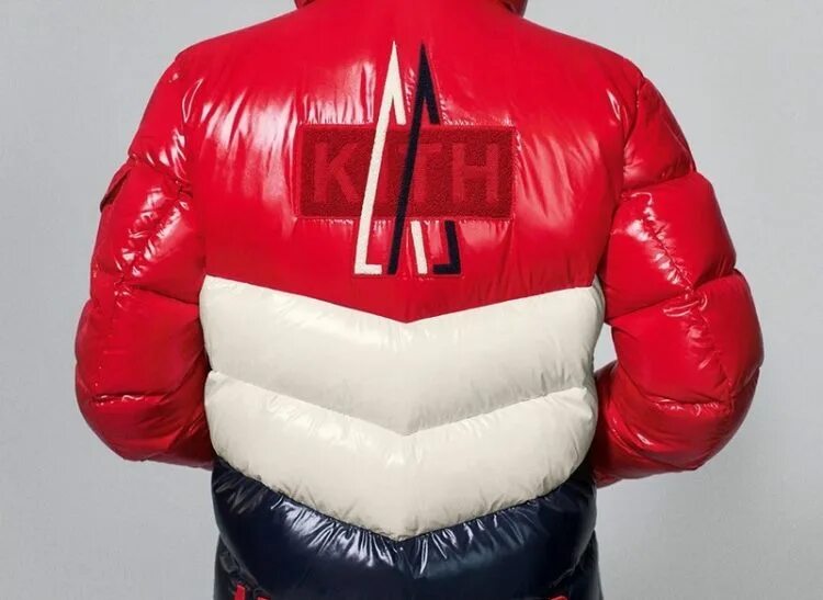 Монклер страна производитель. Монклер. монклер суприм. adidas x moncler. kith moncler t shirt.