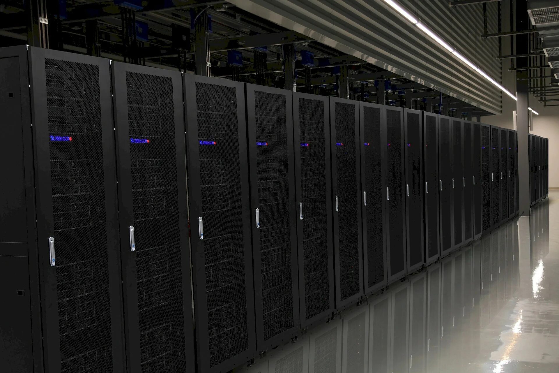 Server 25. Supermicro server. supermicro ethernet server. серверный стоечный компьютер. многопроцессорный сервер.