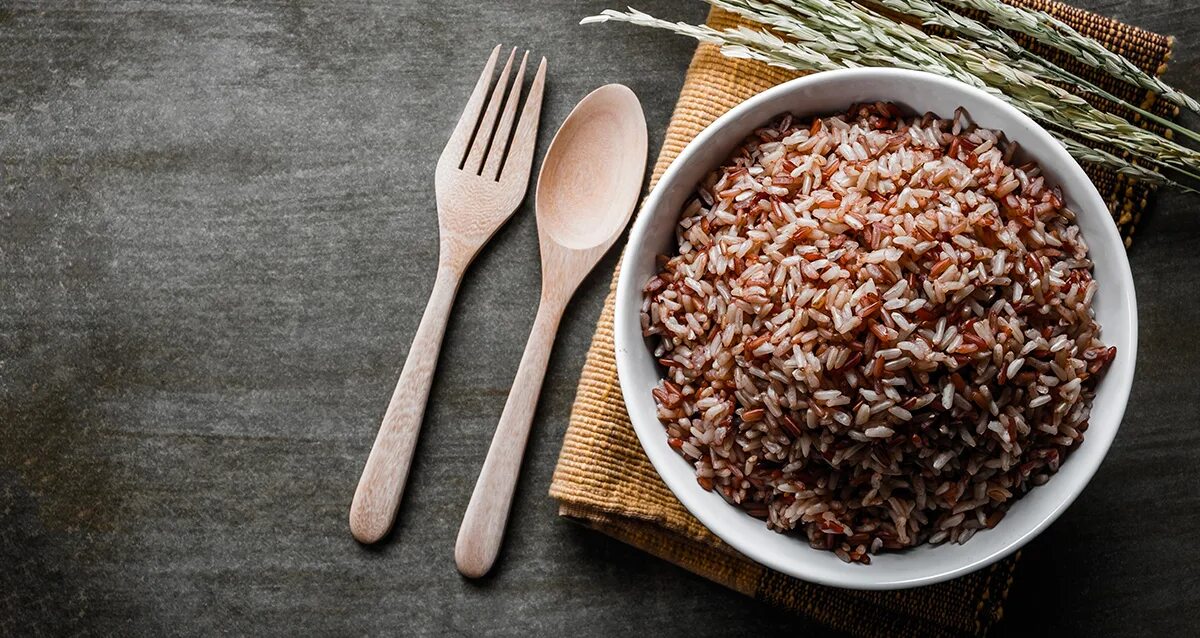 Бурый неочищенный дикий рис. Плов с бурым рисом. Рис бурый нешелушеный. Как правильно варить бурый. Как правильно варить бурый.