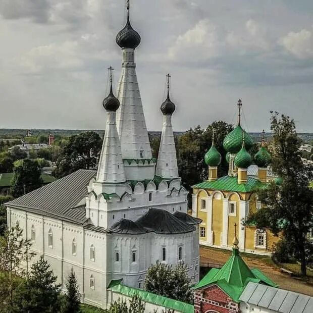 Фото: Углич. Алексеевский женский монастырь. Церковь Усекновения главы Иоанна Пр