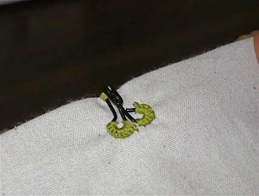 Как пришить крючок. Как правильно пришить крючок. Как пришить крючок. Пришивание металлических крючков и петель. Брюки крючком.