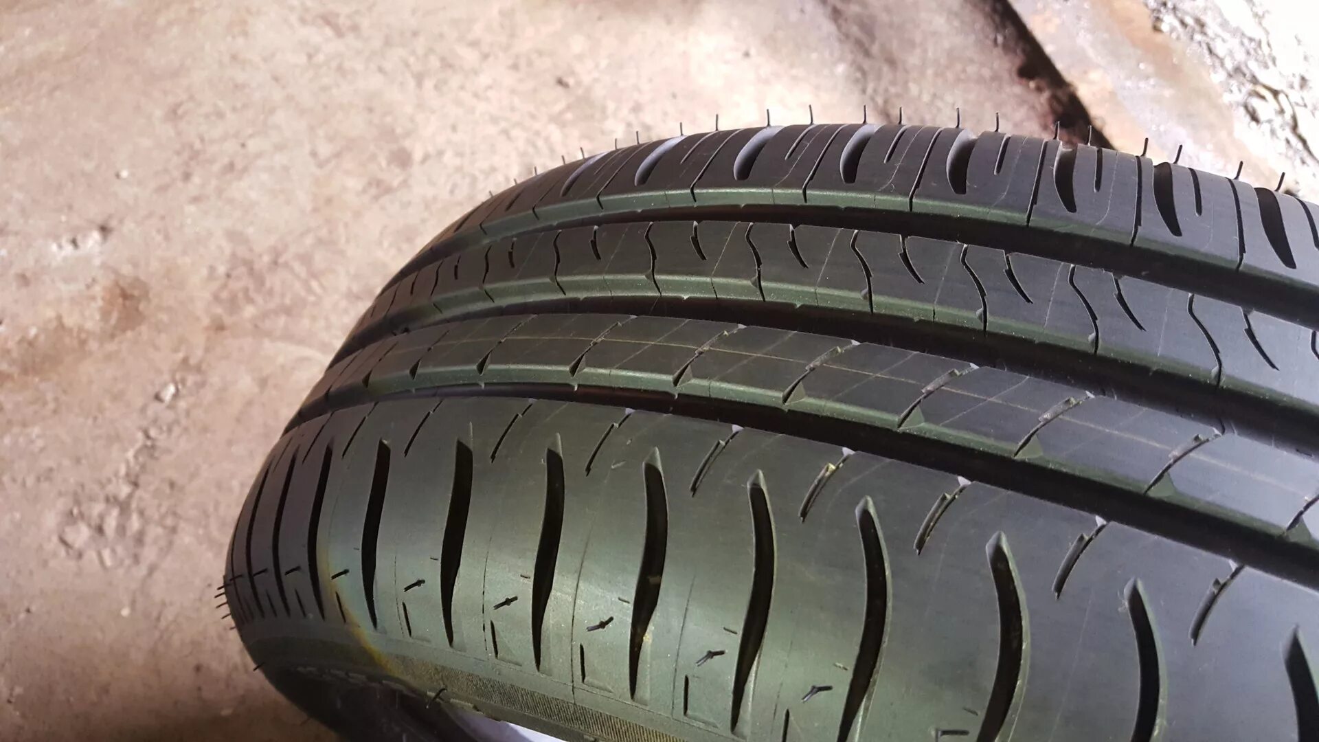 Купить шины мишлен 205 55 16. Michelin Energy Saver 195/55 r16. Michelin Energy Saver Plus. Michelin 205/55 r16. Michelin Energy Saver 205/55 r16.