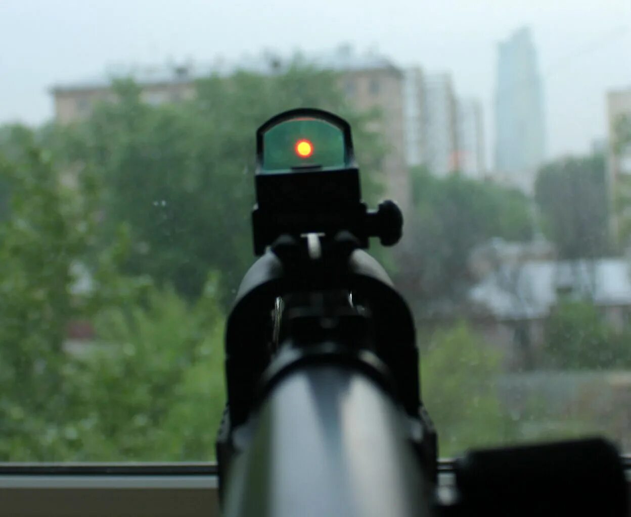 Коллиматорный прицел зенитка. Коллиматорный прицел на ак 47. Коллиматор gamo 1x22x33 rd116. Коллиматорный прицел на иж 27. Коллиматор принцип работы оптический.