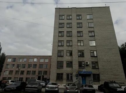 Космонавтов 27